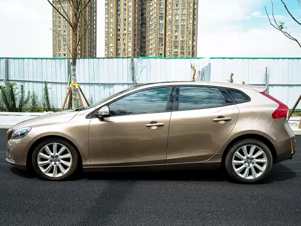 Volvo V40 2015