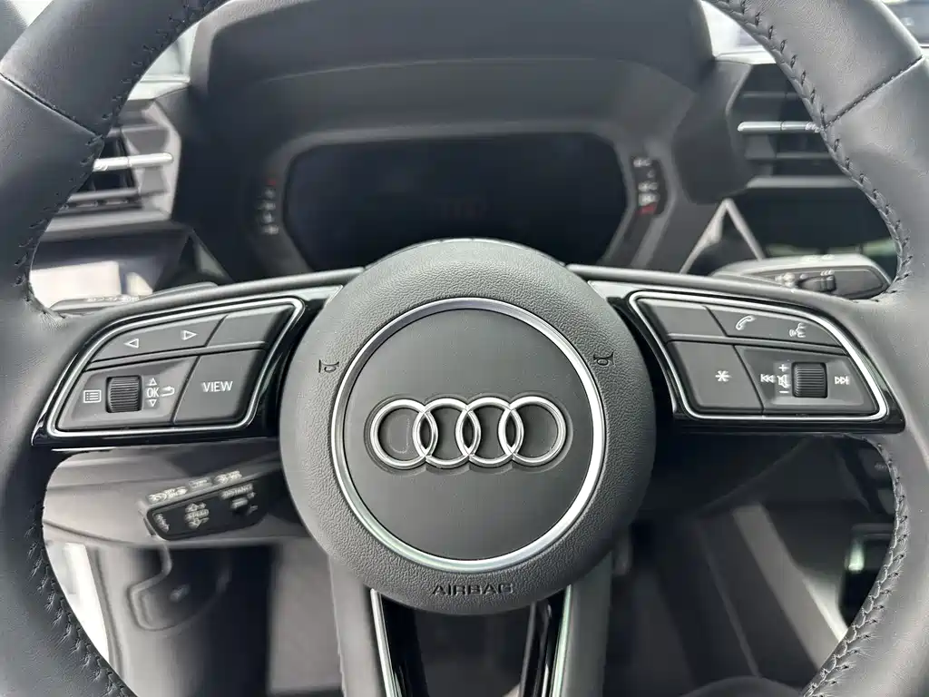 Audi A3 2022 — фото 13