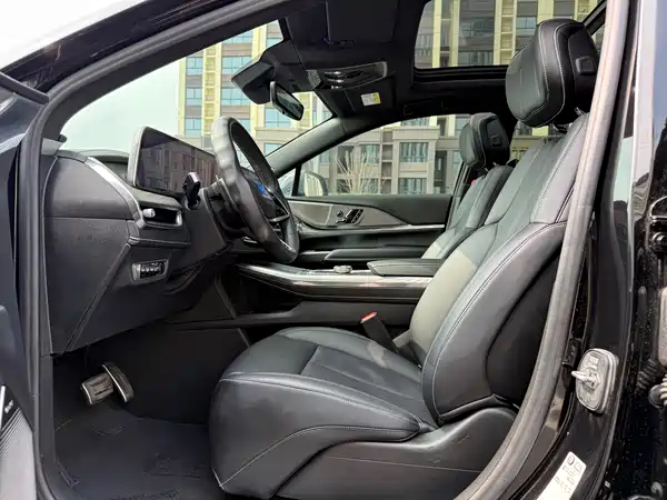 Cadillac XT5 2025