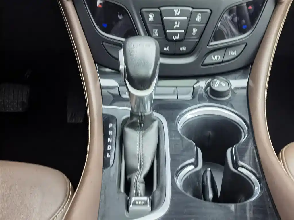 Buick Envision Plus 2021 — фото 13