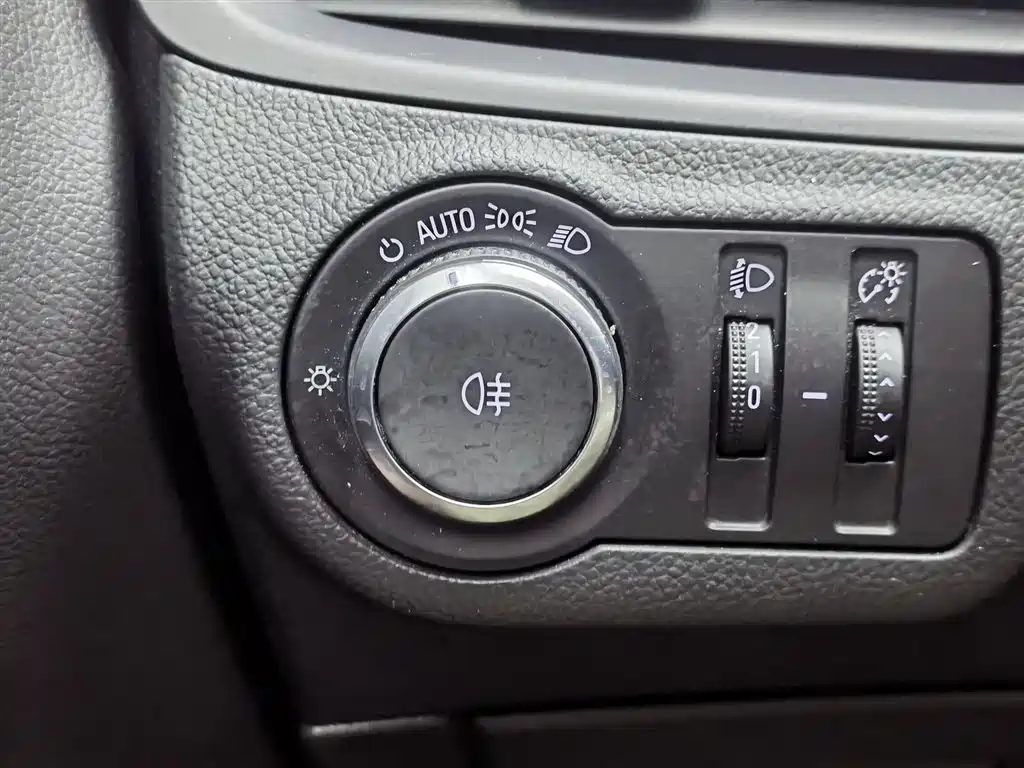Buick Envision Plus 2021 — фото 21