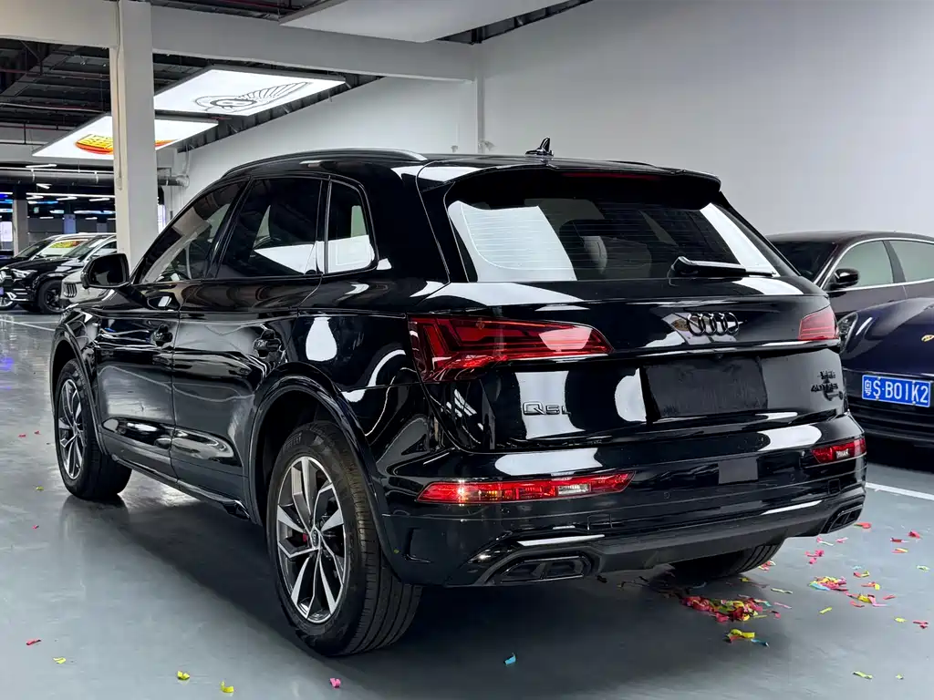 Audi Q5L 2024 — фото 22