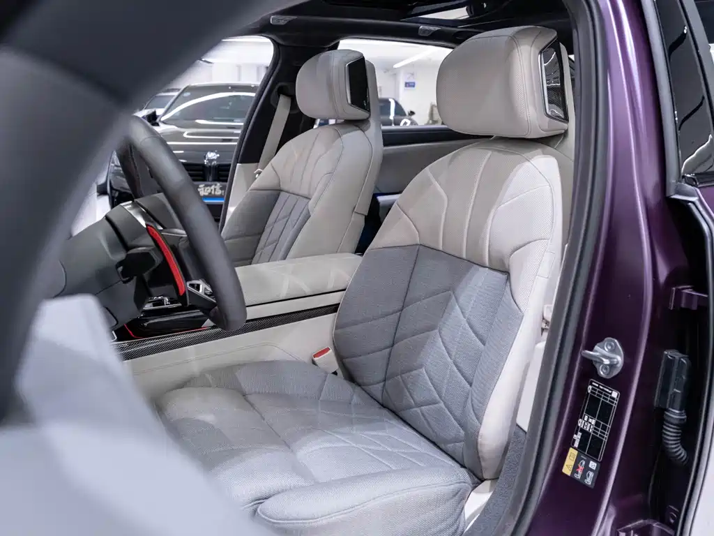 BMW M760Le 2026 — фото 12