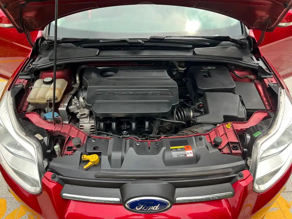Ford Focus 2014 — фото 13