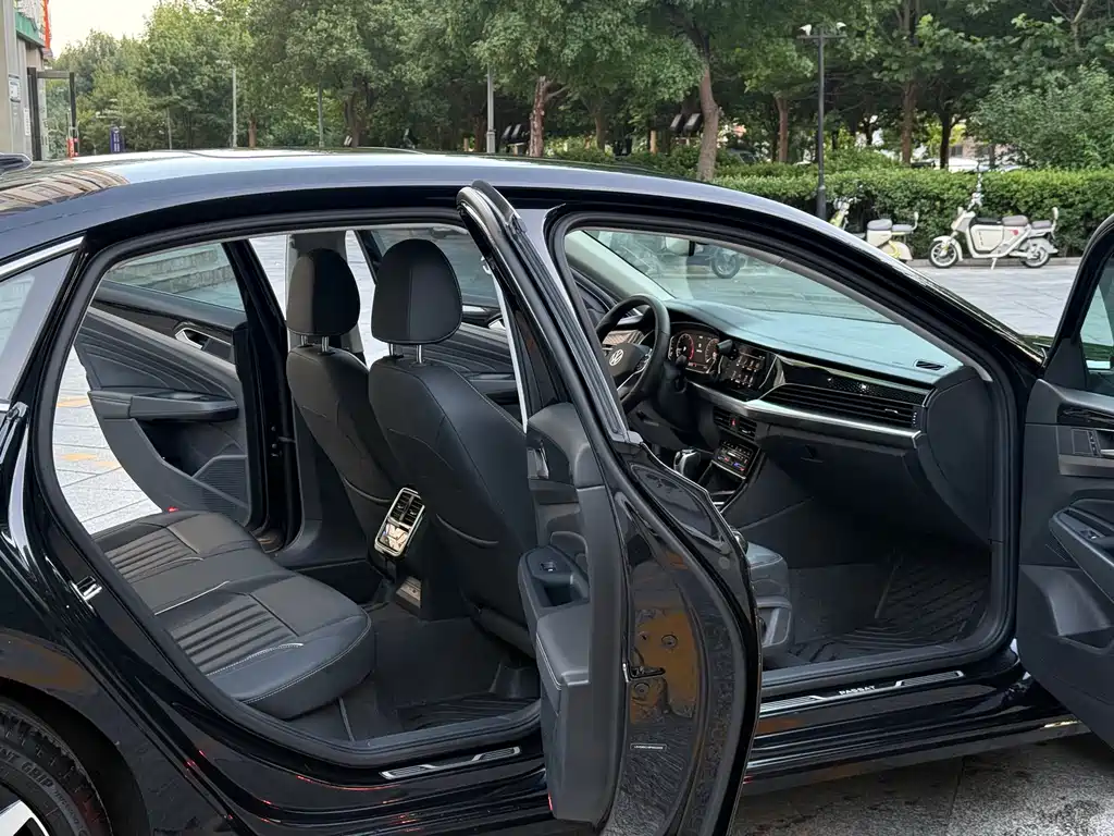 Volkswagen Passat 2023