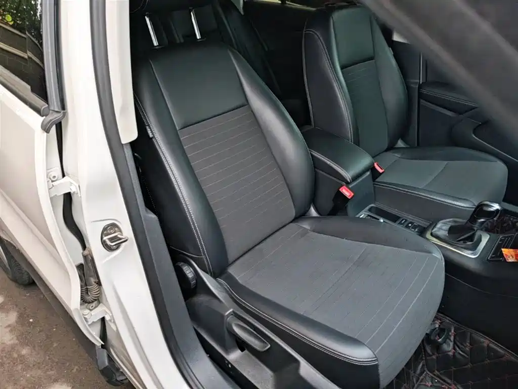 Volkswagen Tiguan 2019 — фото 25