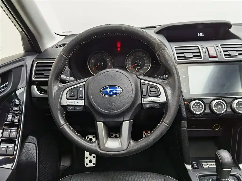 Subaru Forester 2016 — фото 11