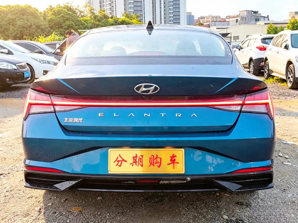 Hyundai Elantra 2022 — фото 5