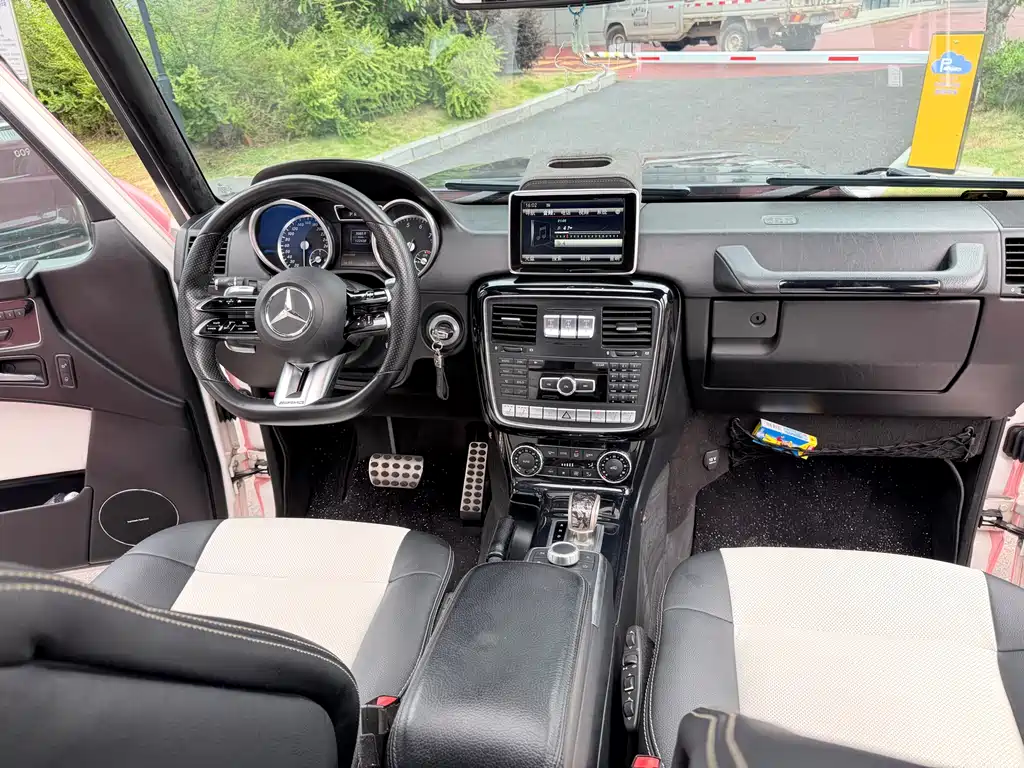 Mercedes-Benz G-Class 2015 — фото 15