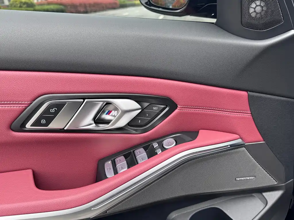 BMW 3 Series 2025 — фото 18