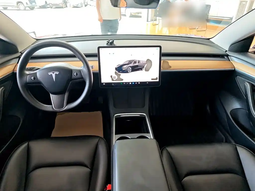 Tesla Model 3 2023 — фото 10