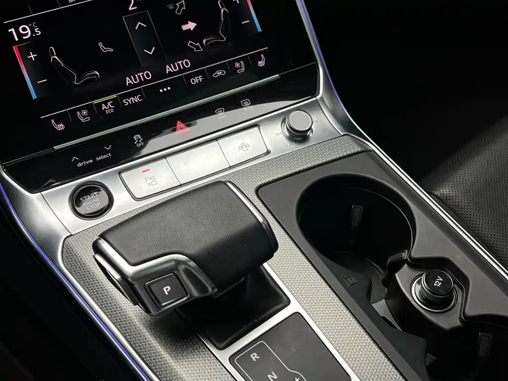Audi A6 2023 — фото 26