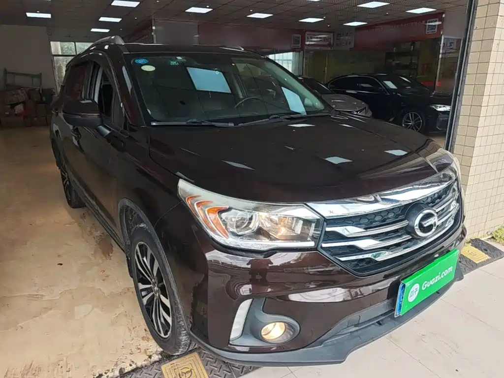 GAC Trumpchi GS4 2015 — фото 4