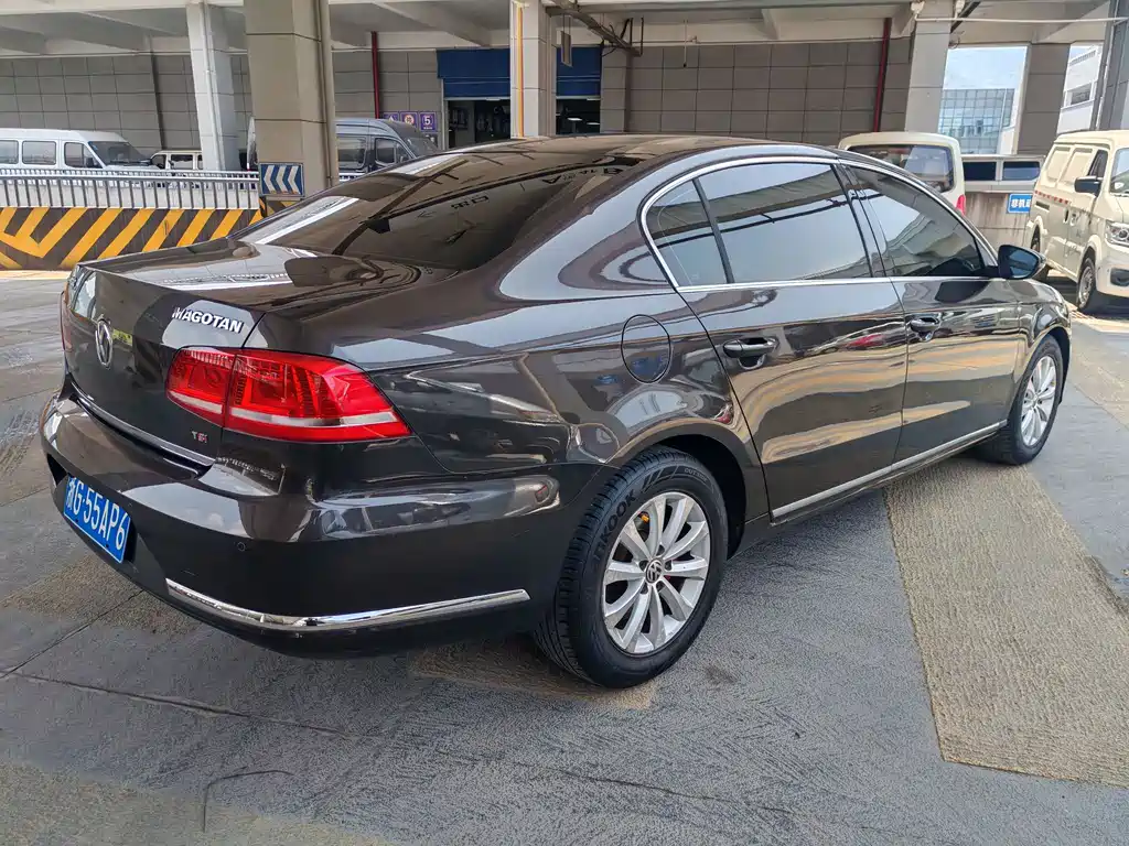 Volkswagen Magotan 2014