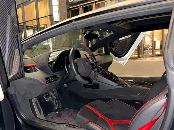 Lamborghini Aventador 2017