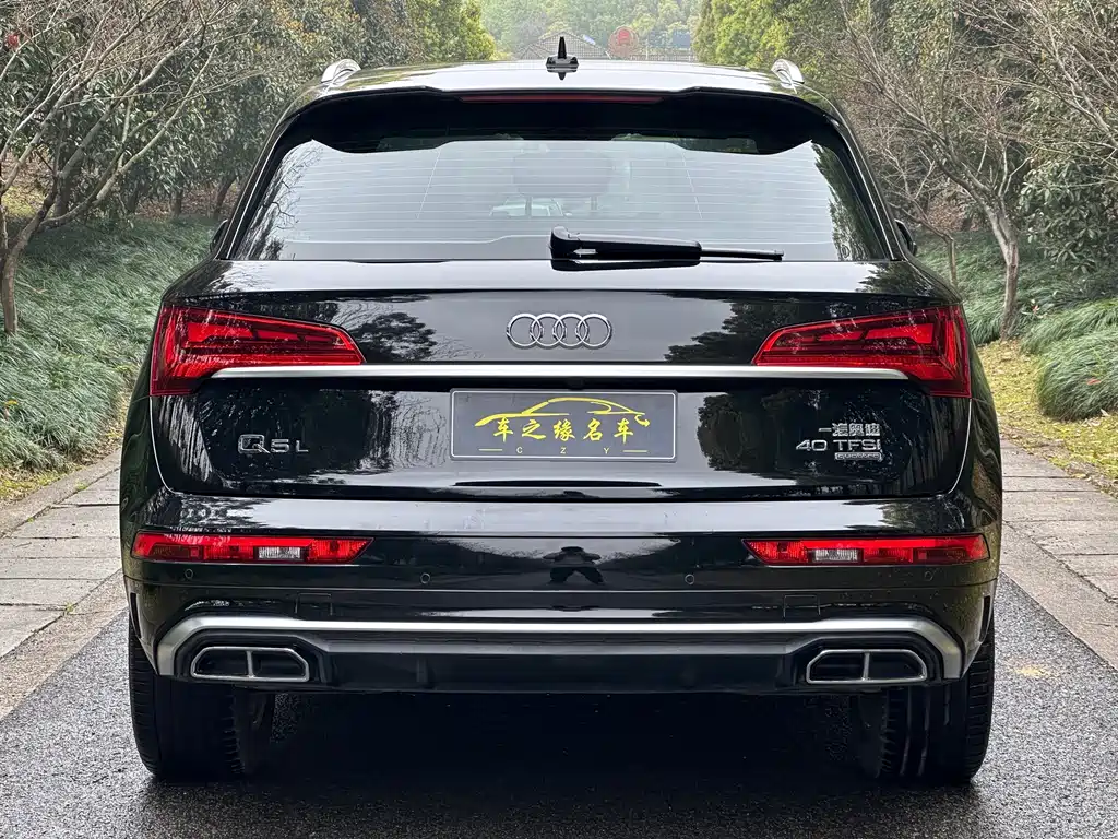Audi Q5L 2022 — фото 18
