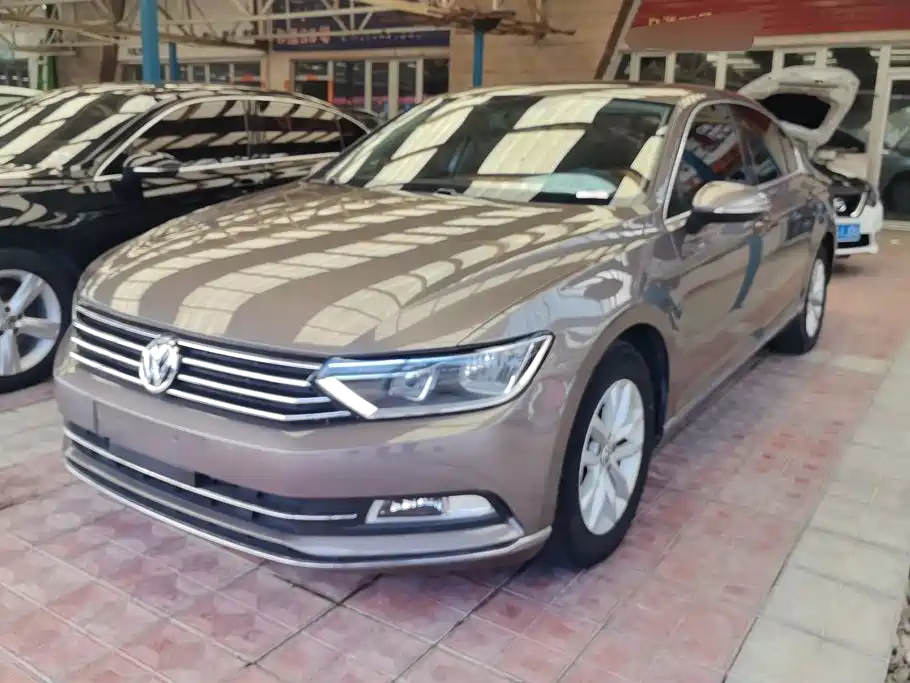 Volkswagen Magotan 2016
