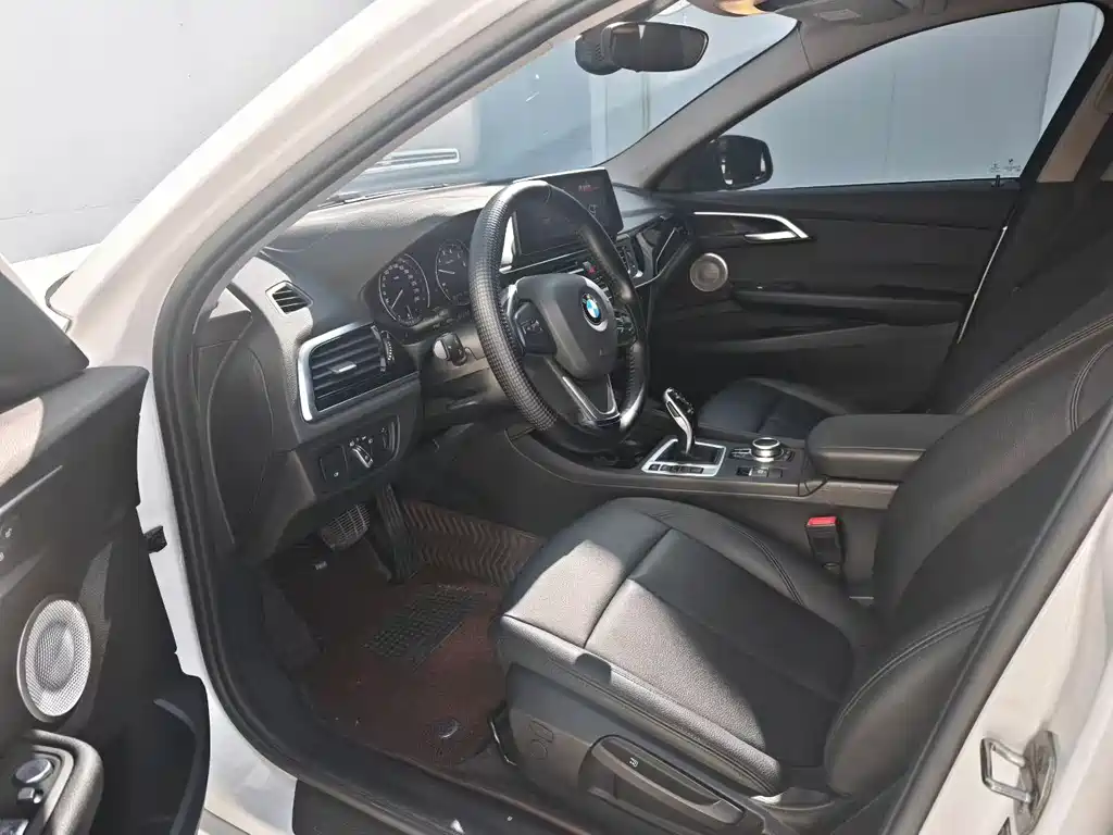 BMW 1 Series 2021