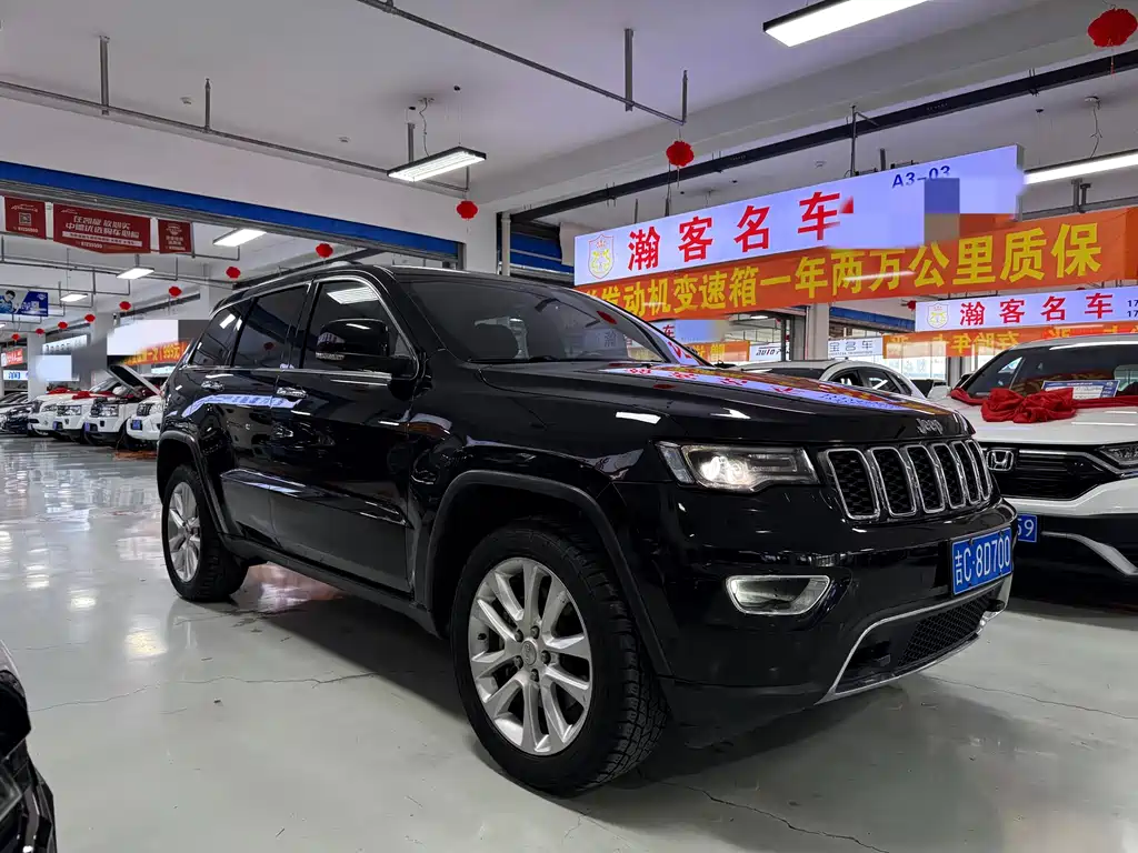 Jeep Grand Cherokee 2018 — фото 3
