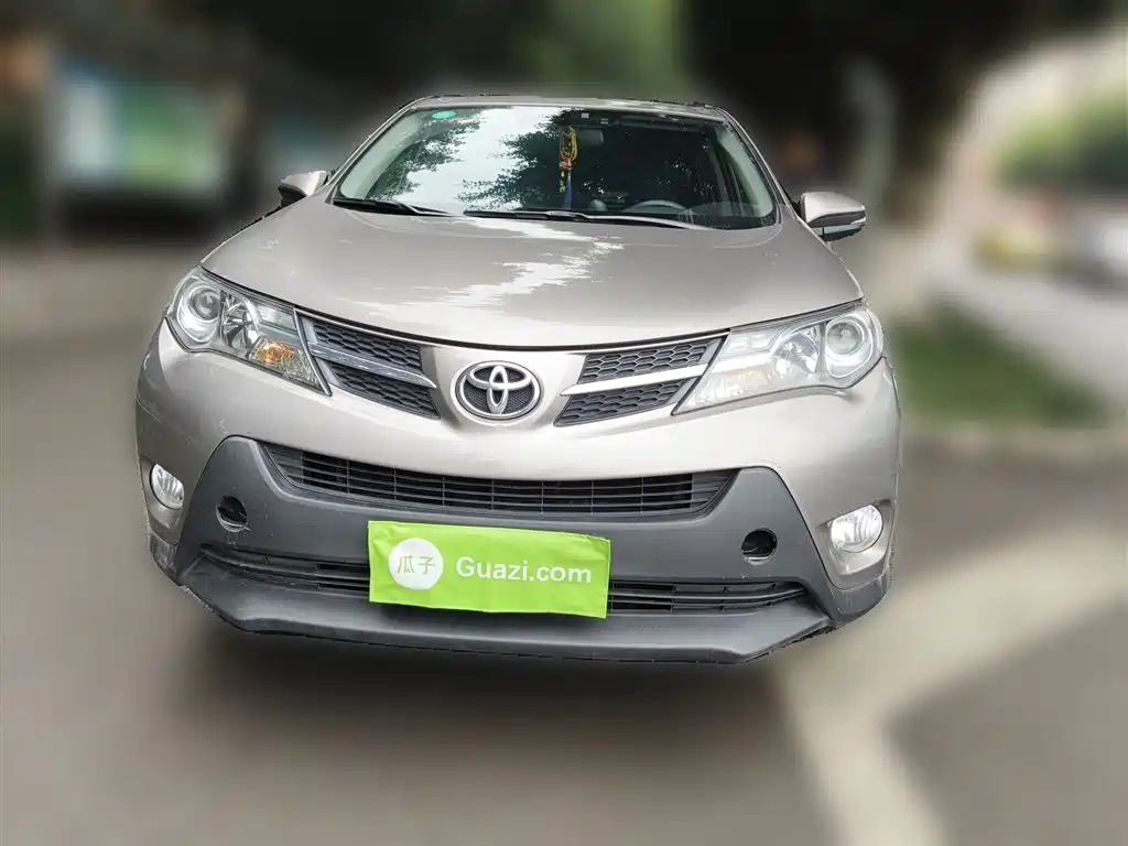 Toyota RAV4 2015 — фото 24
