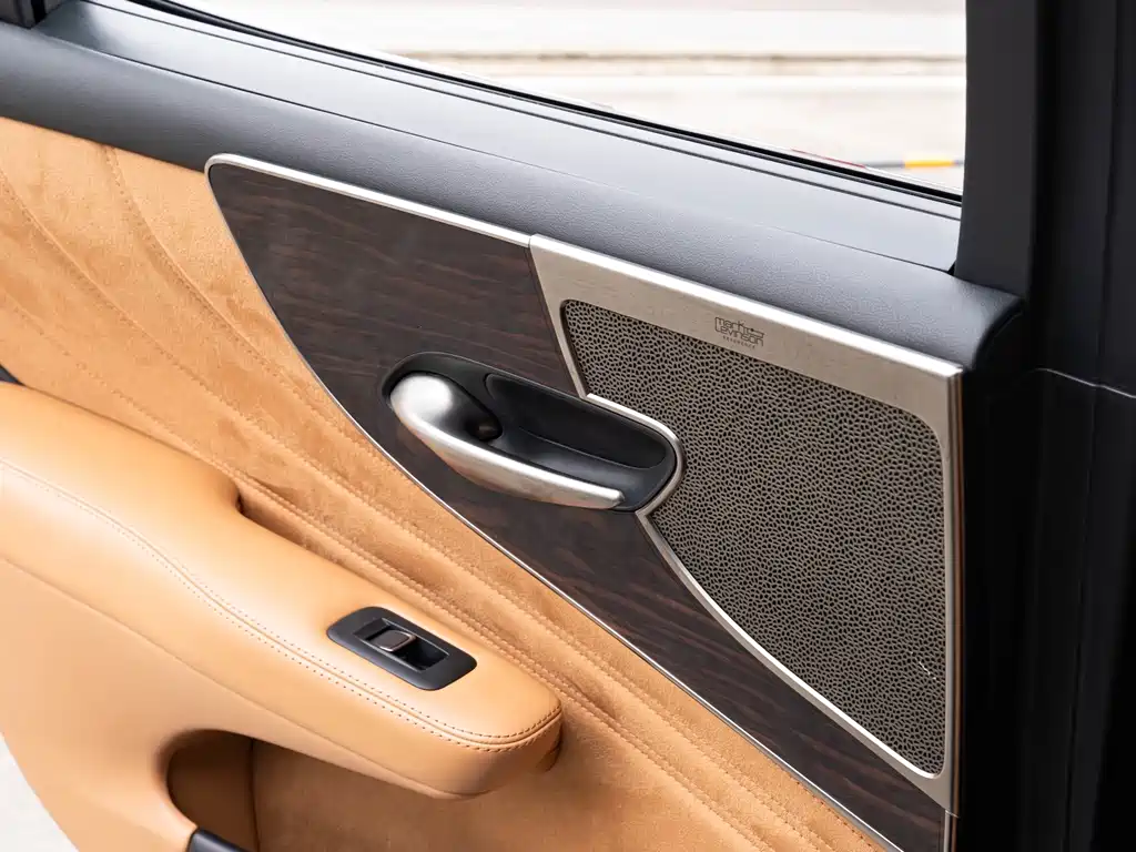 Lexus LS 2021 — фото 18