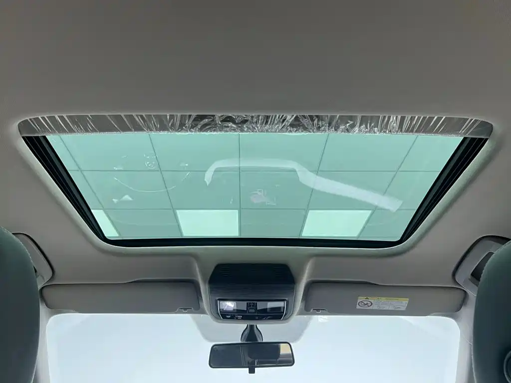 Skoda Octavia 2023 — фото 16