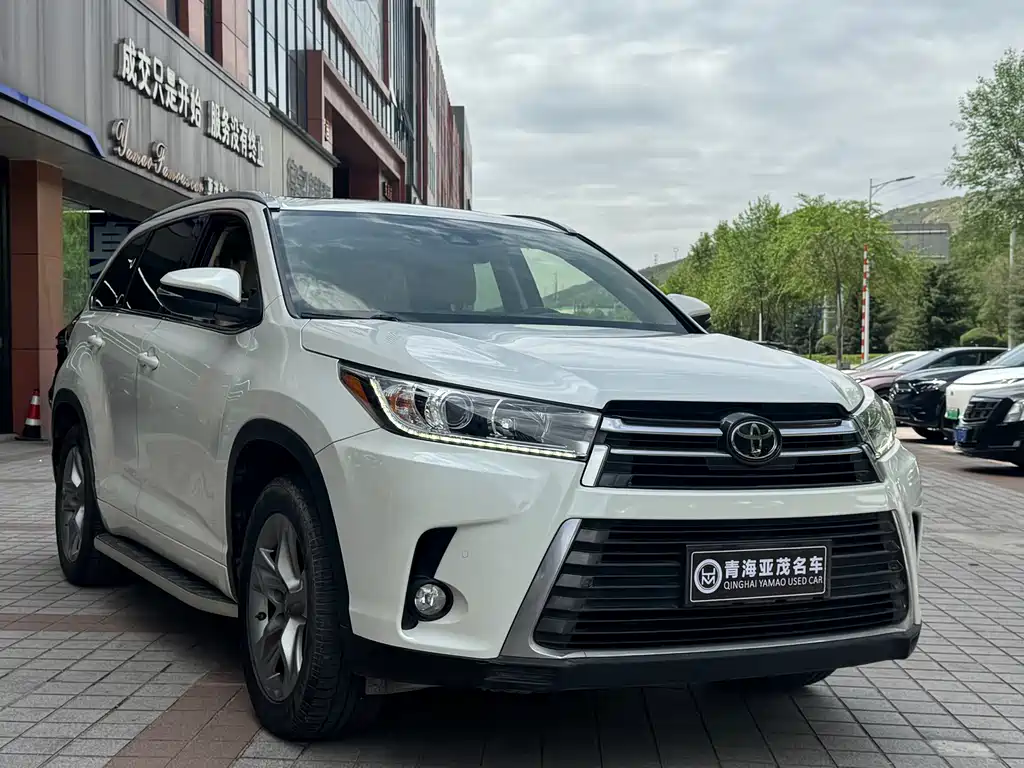 Toyota Highlander 2018 — фото 3