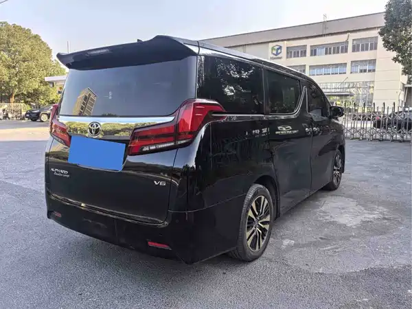 Toyota Alphard 2020