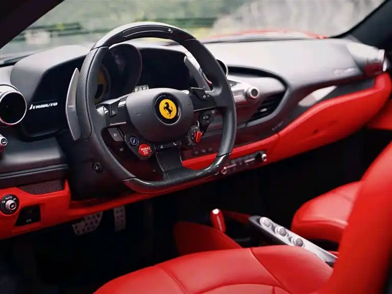 Ferrari F8 2022 — фото 12