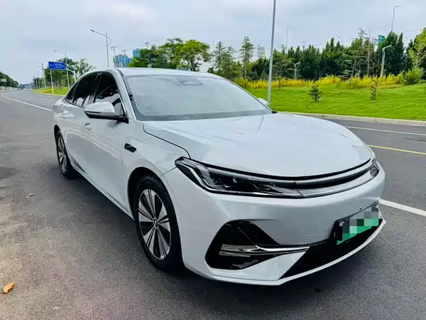 Geely Galaxy A7 EM 2025