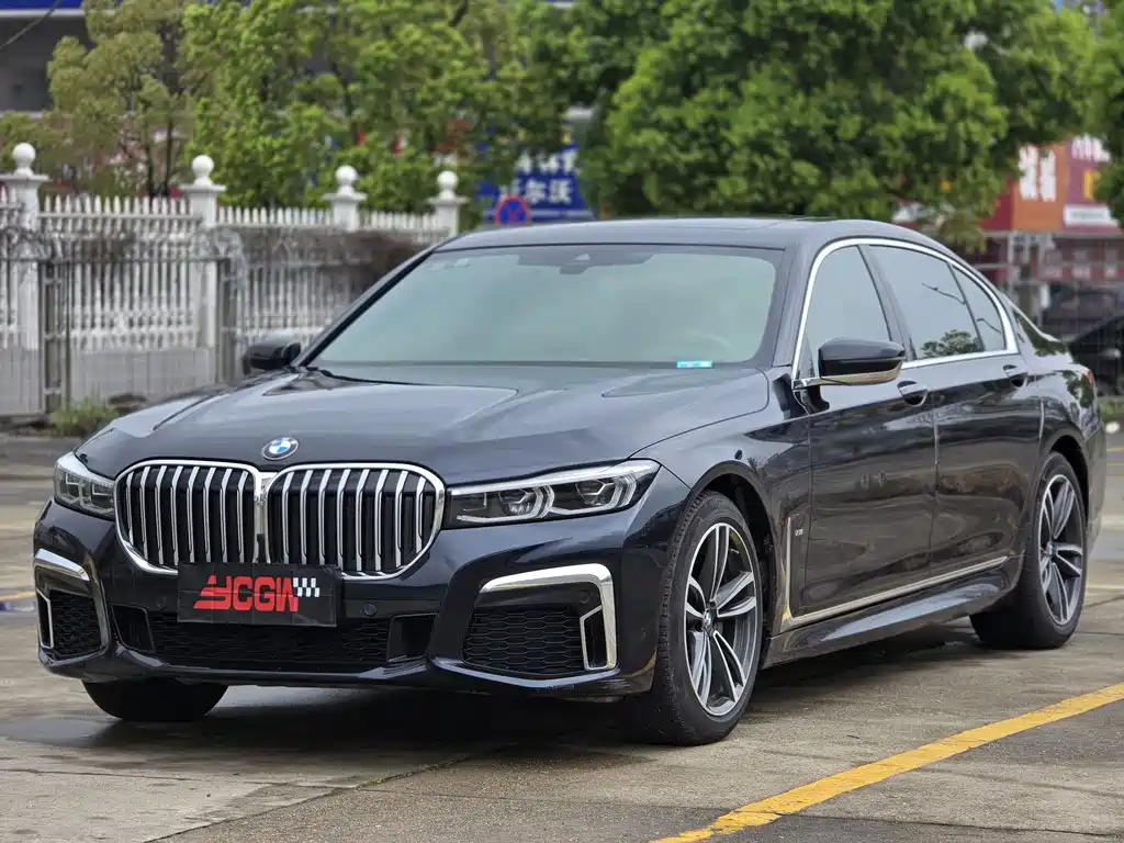 BMW 7 Series 2020 — фото 1