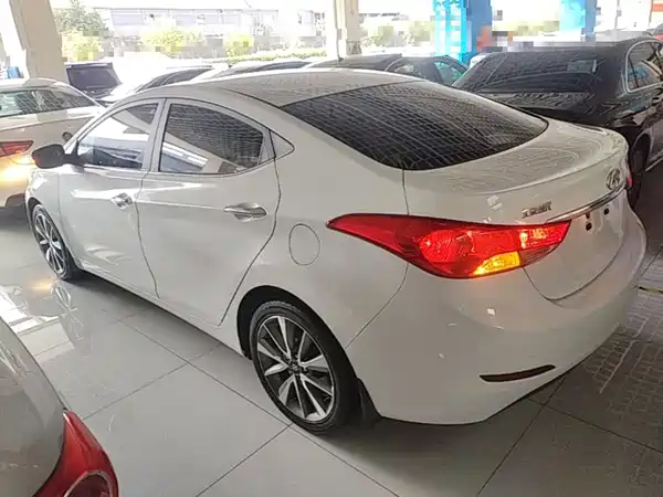 Hyundai Elantra Langdong 2016