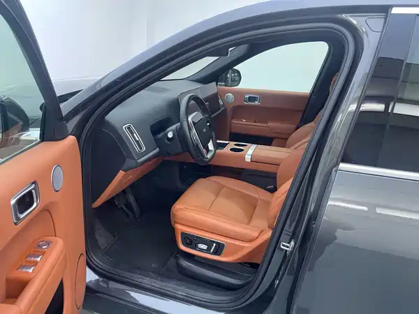 Li Auto L8 2024