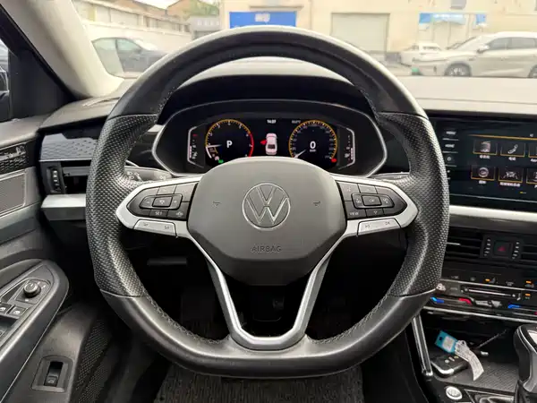 Volkswagen Passat 2022