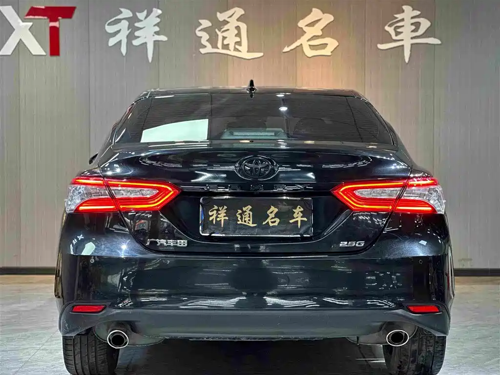 Toyota Camry 2023 — фото 14