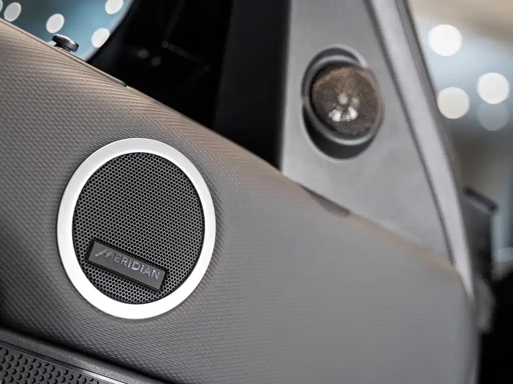 Land Rover Discovery 2021 — фото 17
