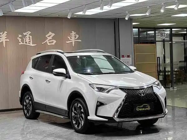 Toyota RAV4 2017