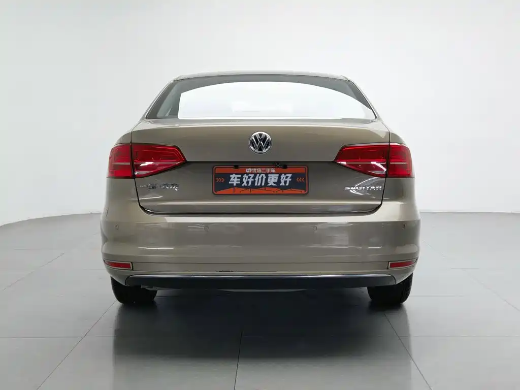 Volkswagen Sagitar 2016