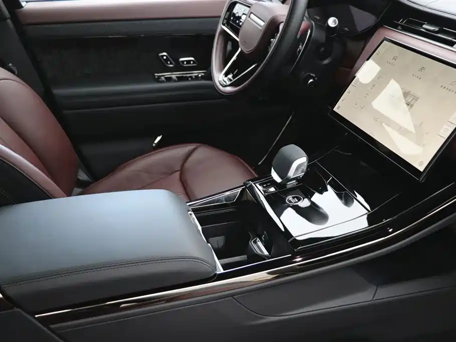 Land Rover Range Rover Sport 2024 — фото 20