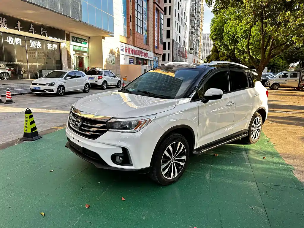 GAC Motor Trumpchi GS4 2016 — фото 1