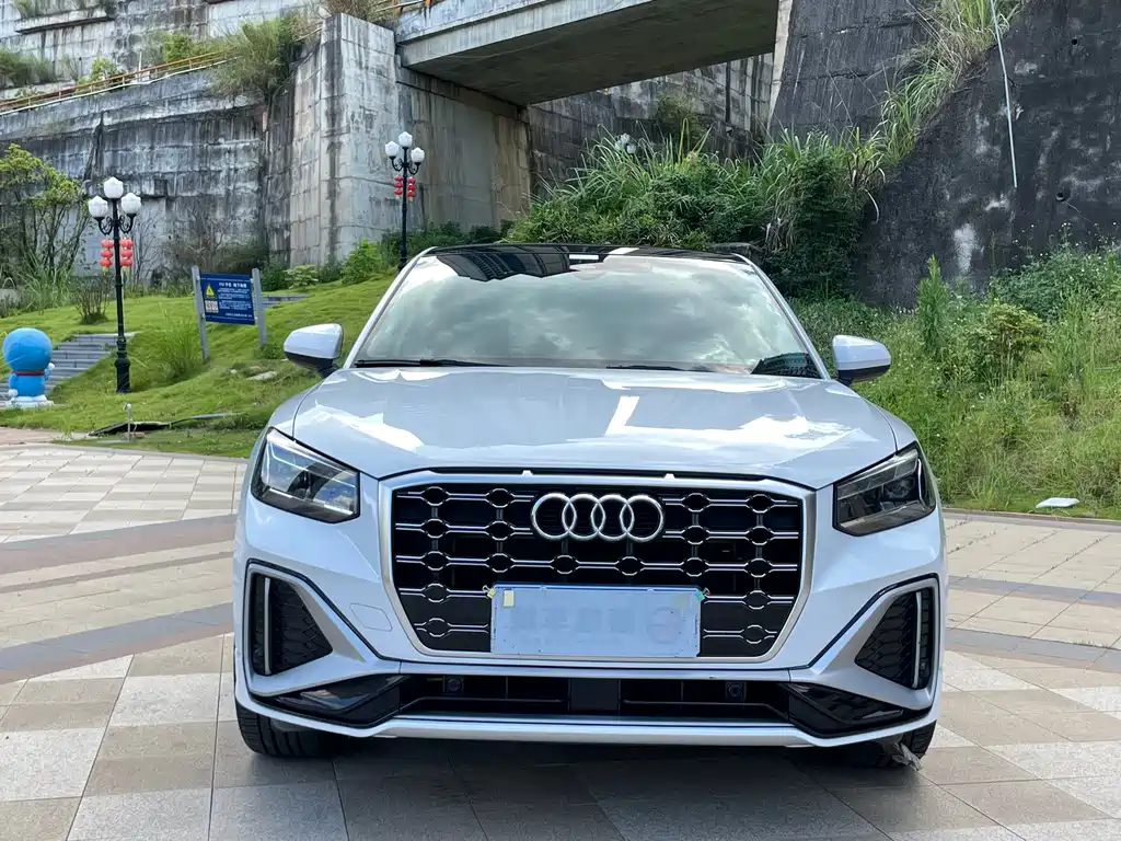 Audi Q2L 2022