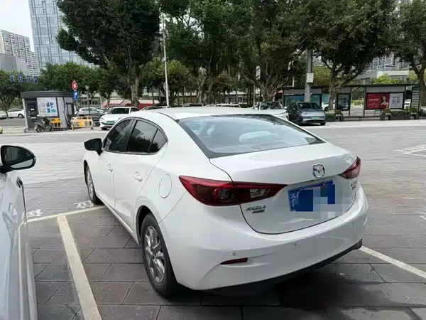 Mazda 3 Axela 2019