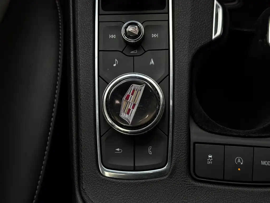 Cadillac XT4 2018 — фото 16
