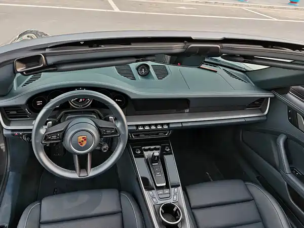 Porsche 911 2023