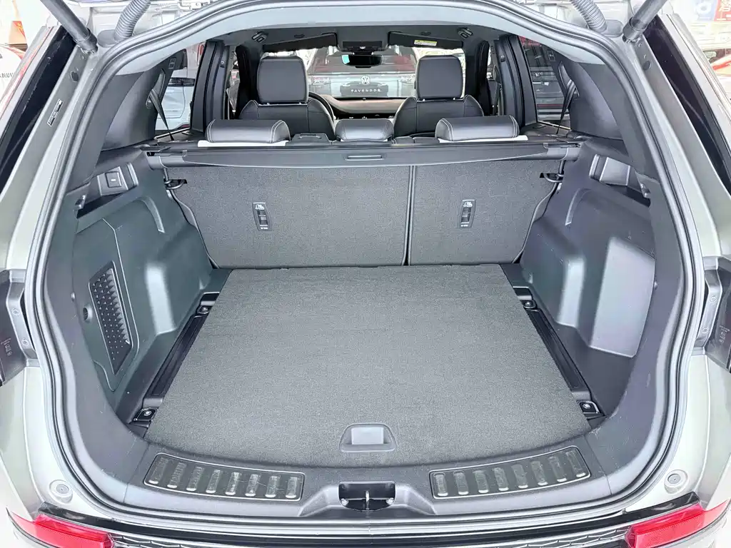 Land Rover Discovery Sport 2022 — фото 22