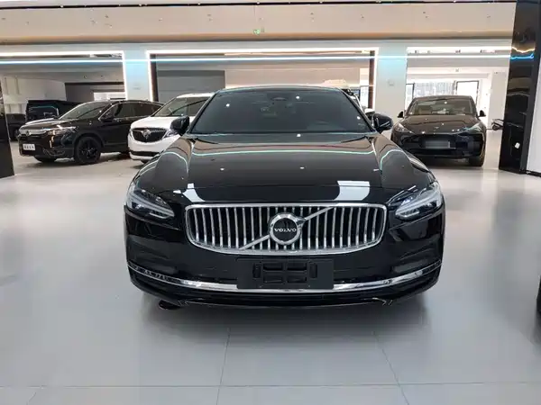 Volvo S90 2024