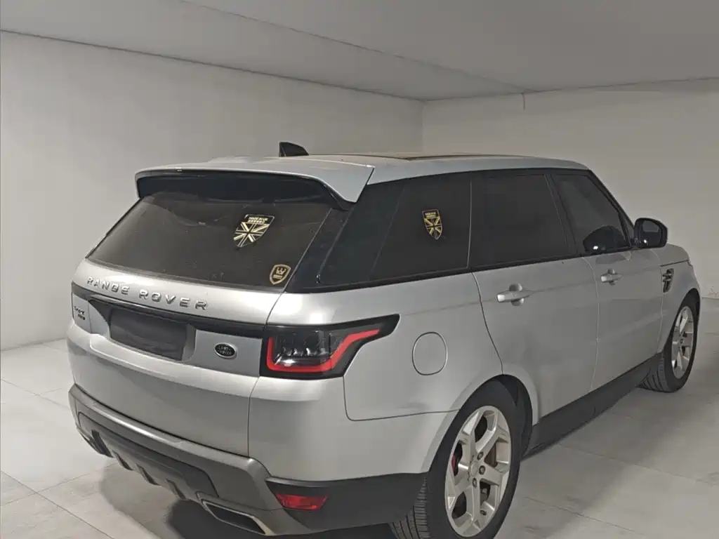 Land Rover Sport PHEV 2021 — фото 9