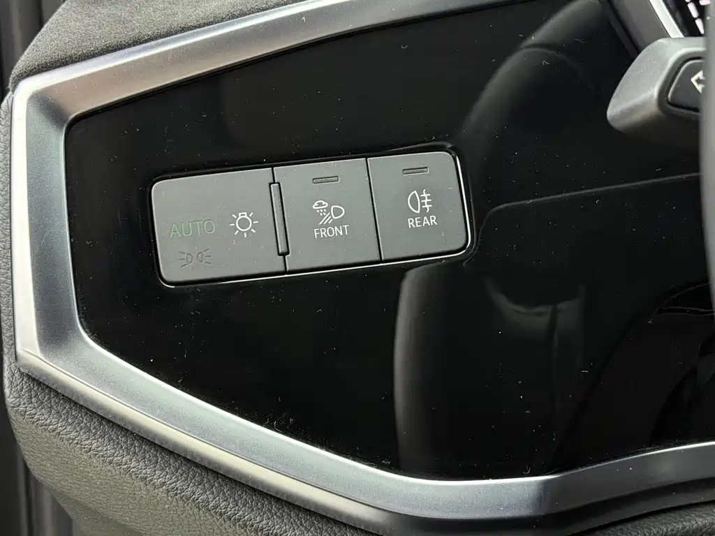 Audi Q3 2021 — фото 19