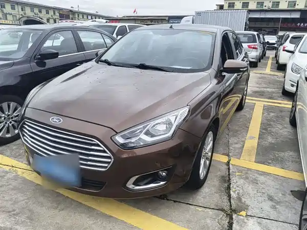 Ford Escort 2015