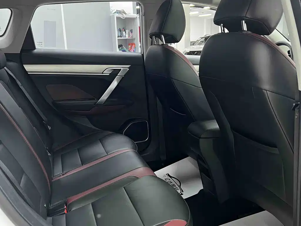 Geely Binyue 2022